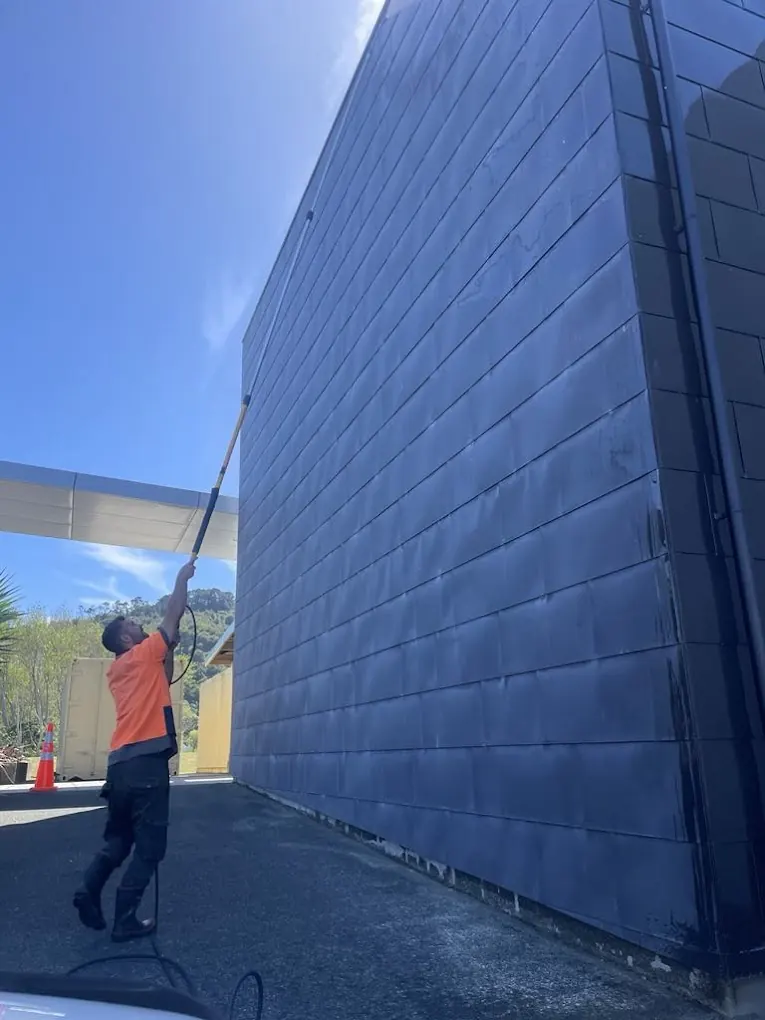 Commercial Building Wash